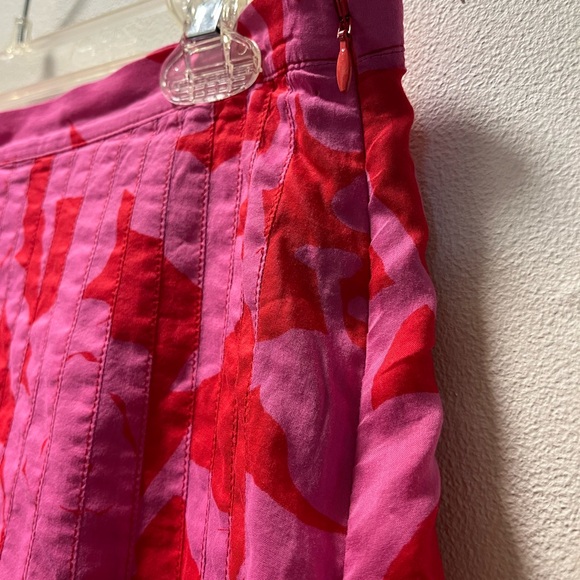 Vineyard Vines Pleated Flirty Mini Skirt, Women’s, Sz 8, Red and Pink - Picture 3 of 4